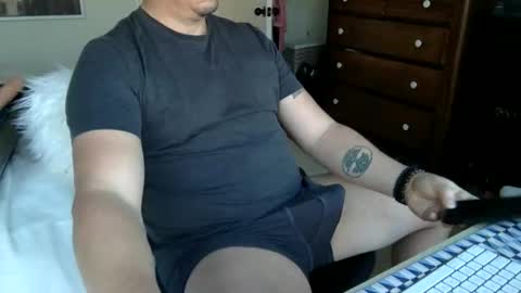 Snapshot of misterhappy2b chatting on 12/01/25, 02:44 Glad to have you online show from 12/01/25, 02:44