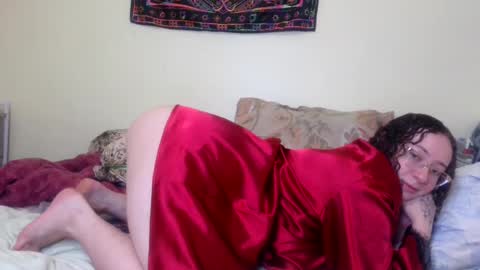 Snapshot of mistress_kasha chatting on 09/24/25, 06:33 Mistress Kaha online show from 09/24/25, 06:33