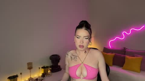 Mia online show from 05/24/26, 07:30