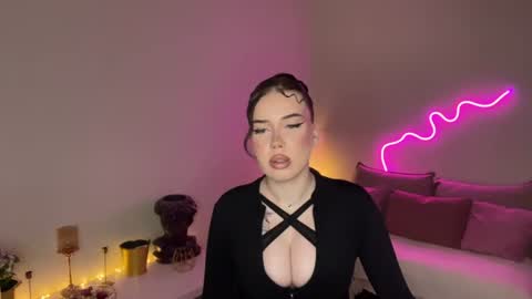 Mia online show from 06/27/26, 03:17