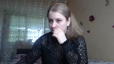 Snapshot of mistresscaro chatting on 03/08/26, 07:45 mistresscaro online show from 03/08/26, 07:45