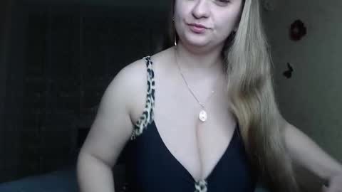 Snapshot of mistresscaro chatting on 03/14/26, 07:41 mistresscaro online show from 03/14/26, 07:41