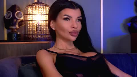 Snapshot of mistresselenia chatting on 11/27/25, 11:01 Elenia online show from 11/27/25, 11:01