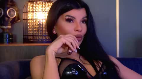 Snapshot of mistresselenia chatting on 01/08/26, 02:41 Elenia online show from 01/08/26, 02:41