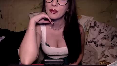 Snapshot of mistresskatja3 chatting on 12/20/25, 01:02 MistressKatja online show from 12/20/25, 01:02