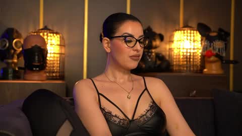 Mistress Kelly online show from 04/20/26, 07:48