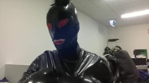 Snapshot of mistresslatexxx chatting on 03/23/26, 11:25 Bianca online show from 03/23/26, 11:25