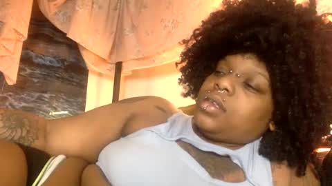 Snapshot of mistressmystii chatting on 02/07/25, 12:31 Mistress Mystii online show from 02/07/25, 12:31