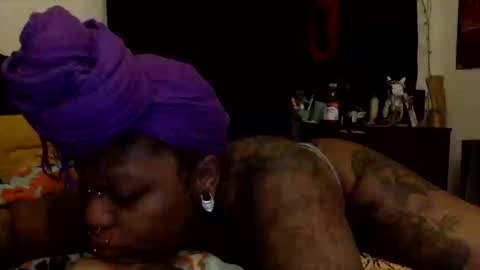 Snapshot of mistressmystii chatting on 10/07/25, 02:42 Mistress Mystii online show from 10/07/25, 02:42