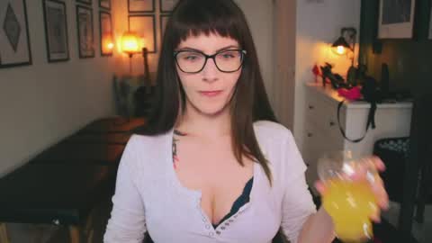 Snapshot of mistresssandy chatting on 03/18/26, 04:10 SANDY online show from 03/18/26, 04:10