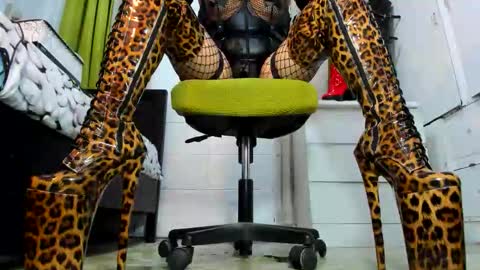 Snapshot of mistresstiffany69 chatting on 03/12/26, 11:22 Tiffany online show from 03/12/26, 11:22