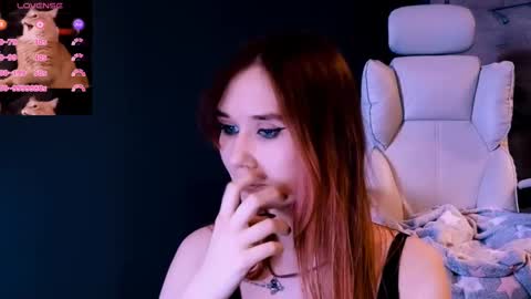 Snapshot of misty_arrow chatting on 02/05/25, 02:05 Jenny online show from 02/05/25, 02:05