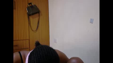 Snapshot of misty_shee chatting on 09/15/25, 10:54 misty_shee online show from 09/15/25, 10:54