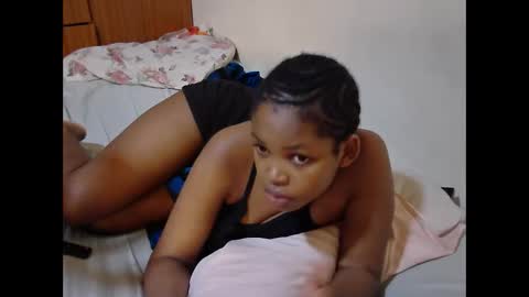 Snapshot of misty_shee chatting on 09/19/25, 11:38 misty_shee online show from 09/19/25, 11:38