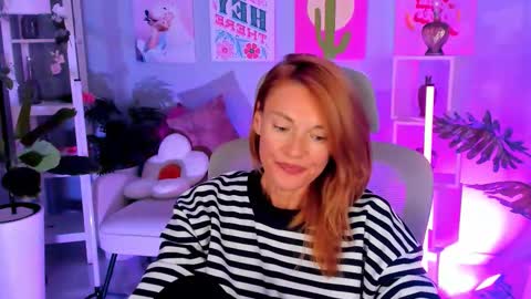 Snapshot of mistybarnes chatting on 10/12/25, 02:16 MistyBarnes NONUDE MODEL online show from 10/12/25, 02:16