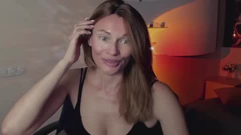 Snapshot of mistybarnes chatting on 06/13/26, 07:45 MistyBarnes NONUDE MODEL online show from 06/13/26, 07:45