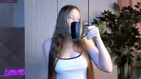 Sara online show from 03/12/26, 08:09