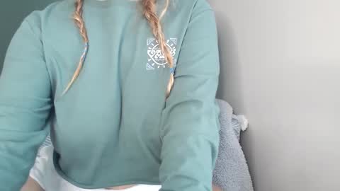 Snapshot of mistymorgan chatting on 09/11/25, 08:42 Misty Morgan online show from 09/11/25, 08:42