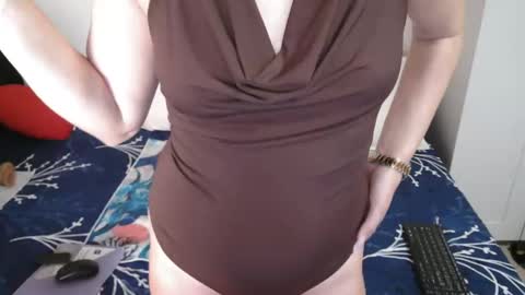 MISXY500310 online show from 02/22/26, 03:10