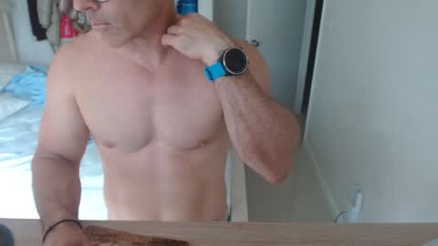 Snapshot of mitcheli chatting on 02/20/25, 03:19 Onlyfans online show from 02/20/25, 03:19