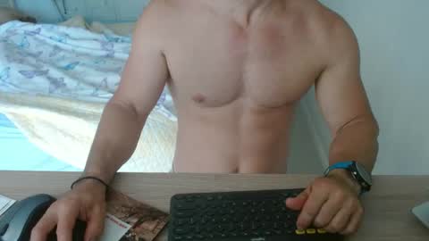 Snapshot of mitcheli chatting on 10/13/25, 01:44 Onlyfans online show from 10/13/25, 01:44