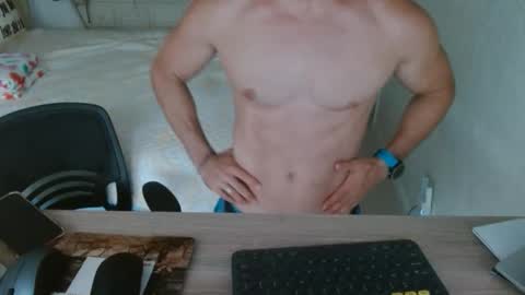 Snapshot of mitcheli chatting on 10/24/25, 02:35 Onlyfans online show from 10/24/25, 02:35