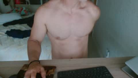 Snapshot of mitcheli chatting on 01/15/26, 03:38 Onlyfans online show from 01/15/26, 03:38