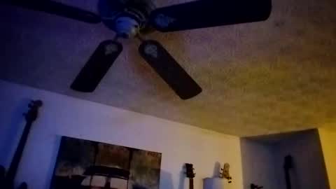 Snapshot of mitchnails69 chatting on 09/21/25, 10:17 BobbyMitchGa online show from 09/21/25, 10:17