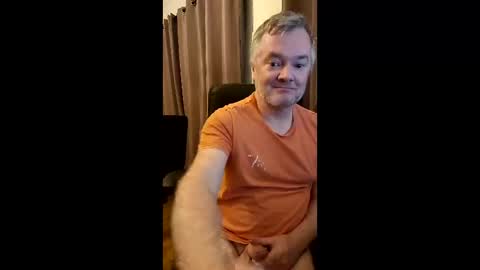 Snapshot of mitchoxxford chatting on 12/19/25, 01:07 mitchoxxford online show from 12/19/25, 01:07