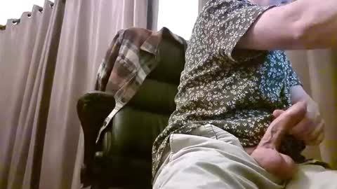 Snapshot of mitchoxxford chatting on 01/06/26, 01:04 mitchoxxford online show from 01/06/26, 01:04