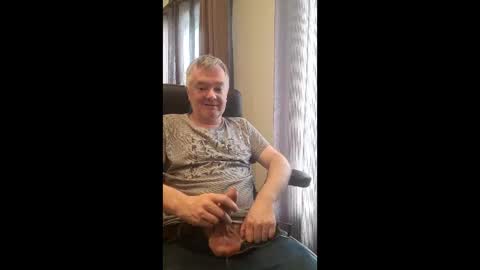 Snapshot of mitchoxxford chatting on 03/16/26, 12:49 mitchoxxford online show from 03/16/26, 12:49