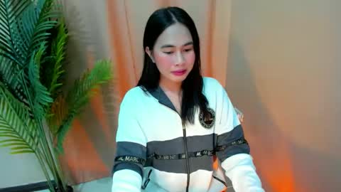 Snapshot of mitsuri_yuki chatting on 10/03/25, 01:02 Mitsu online show from 10/03/25, 01:02