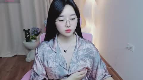 miu online show from 12/19/25, 02:35