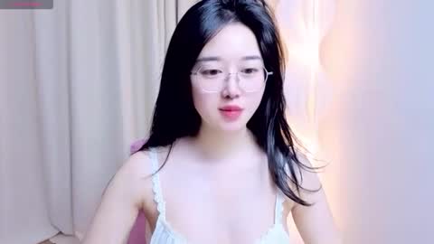 Snapshot of miu_999 chatting on 05/05/26, 02:08 miu_999 online show from 05/05/26, 02:08