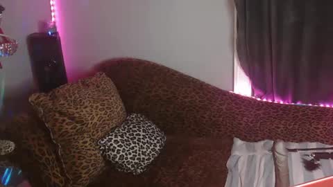 Precious online show from 09/30/25, 02:16