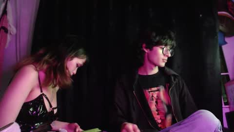 Snapshot of mixipeach chatting on 03/01/26, 12:01 Naomi and Nekorii online show from 03/01/26, 12:01