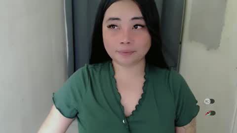 Snapshot of miya_licious chatting on 03/04/25, 10:02 cassie marie online show from 03/04/25, 10:02