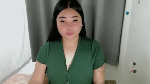 Snapshot of miya_licious chatting on 10/15/25, 05:18 cassie marie online show from 10/15/25, 05:18