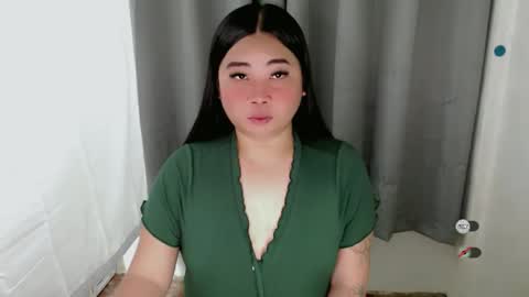 Snapshot of miya_licious chatting on 10/30/25, 08:05 cassie marie online show from 10/30/25, 08:05