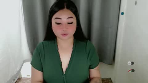 Snapshot of miya_licious chatting on 11/02/25, 06:43 cassie marie online show from 11/02/25, 06:43