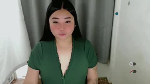 Snapshot of miya_licious chatting on 11/04/25, 06:34 cassie marie online show from 11/04/25, 06:34