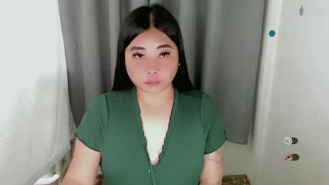 Snapshot of miya_licious chatting on 11/17/25, 04:24 cassie marie online show from 11/17/25, 04:24