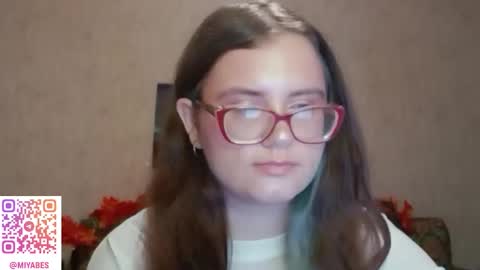 Milana online show from 10/09/25, 01:31