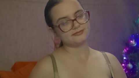 Snapshot of miyabe chatting on 01/13/26, 03:34 Milana online show from 01/13/26, 03:34