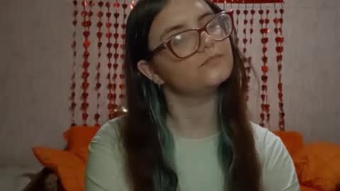 Snapshot of miyabe chatting on 02/13/26, 05:20 Milana online show from 02/13/26, 05:20