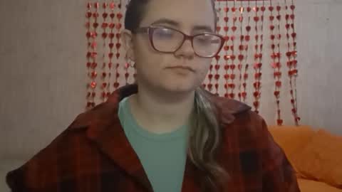 Snapshot of miyabe chatting on 03/14/26, 07:25 Milana online show from 03/14/26, 07:25