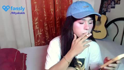 Snapshot of miyakabebe chatting on 05/13/26, 11:00 Miyakabebe online show from 05/13/26, 11:00