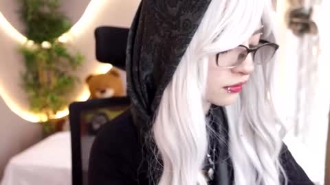 Snapshot of miyuki_wolf chatting on 02/27/26, 09:26 miyuki_wolf online show from 02/27/26, 09:26