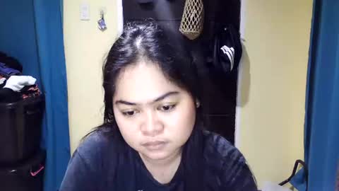 Snapshot of mizindependent chatting on 12/17/25, 12:00 Cutiepie online show from 12/17/25, 12:00