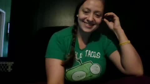 Snapshot of miztrezk chatting on 09/23/25, 02:31 miztrezk online show from 09/23/25, 02:31